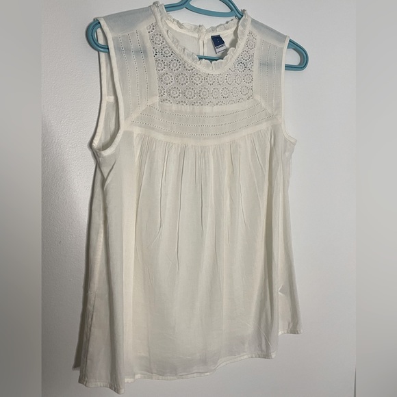 Lightweight Sleeveless Blouse - Picture 1 of 3